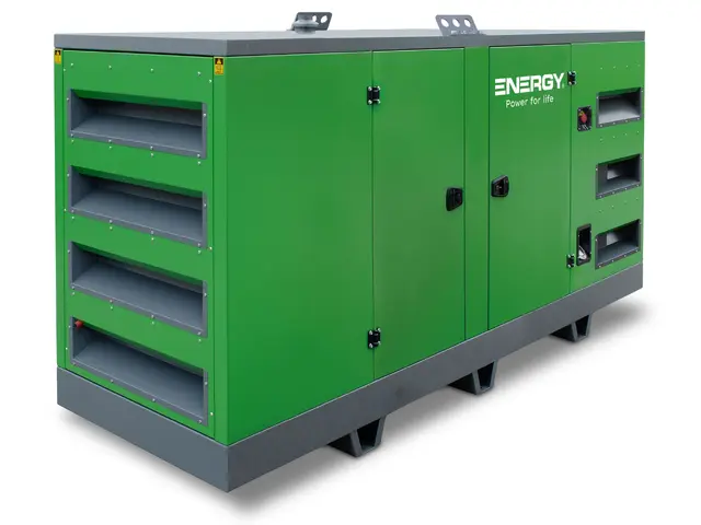 Stromerzeuger Diesel 100kVA 400V/230V 50Hz, 1500 U/Min
Dieselmotor Iveco FPT F36ETVP03.A94(EU Stage V), Elektrostart, 120 Liter Tank
MeccAlte oder Stamford Generator AVR Regelung
Schallverhaubung
Steuerung Comap AMF 25 (digitale Anzeige für Spannung, Strom, Frequenz, Tankinhalt)
Not Aus Schalter
Batterieladegerät
Klemmleiste
